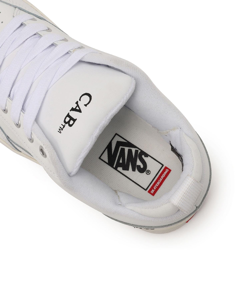 VN0A2Z3DWHT Skate Cab 4 VCU WHITE 681513-0001｜エービーシー