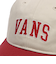 125K7160300　College Logo Low Cap　BEIGE/RED　702000-0001