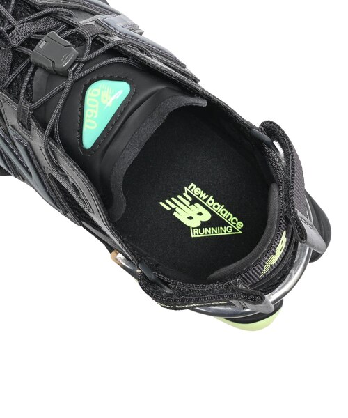 U9060 915 U9060 915(D) BLACK(915) 708334-0001｜エービーシー