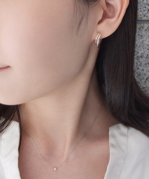 K18/K10ヒネリツインフープピアス( YG/WG)｜テイクアップの通販｜&mall