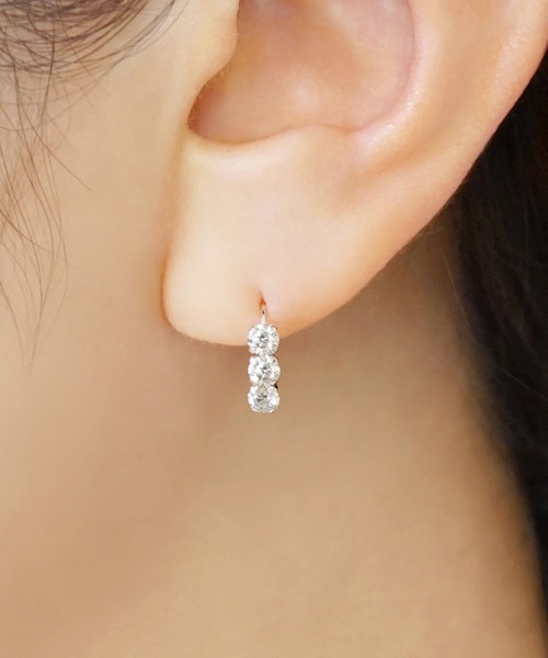 gravie アウイナイト ピアス WG K10 gravie アウイナイト ピアス WG K10 - メルカリ