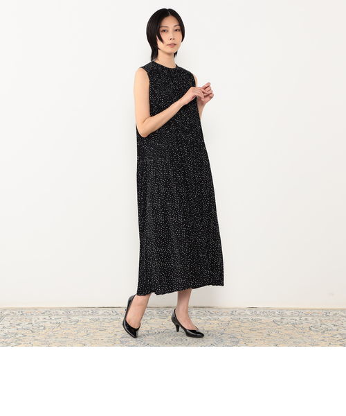 ランダムドットノースリーブプリーツワンピース｜ニコルの通販｜&mall