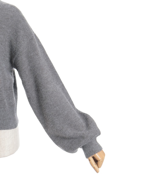 ライン刺繍ニットプルオーバー｜アクシーズファム アウトレットの