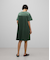 バックプリーツのワンピース