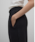 ポンチローマニットのブラックパンツ