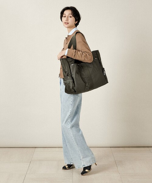 LeSportsac DRAWSTRING TOTE グラベルＣ　大草直子 1081400000096_0601.jpg