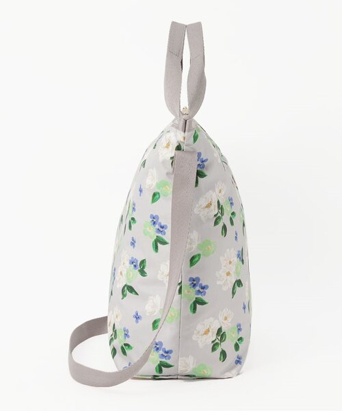 レスポートサック　フィッシュネット しょらルダーバック　ペイズリー　ラベンダー LeSportsac（レスポートサック）の「SM NET SHOULDER BAG