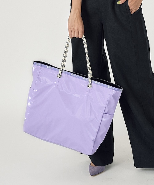 レスポートサック　MEDIUM 2 WAY TOTE ライラック/ブラック LeSportsac（レスポートサック）の「MEDIUM 2 WAY TOTE