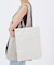 VERTICAL CITY TOTE アップタウンパールシャイン/ブラック