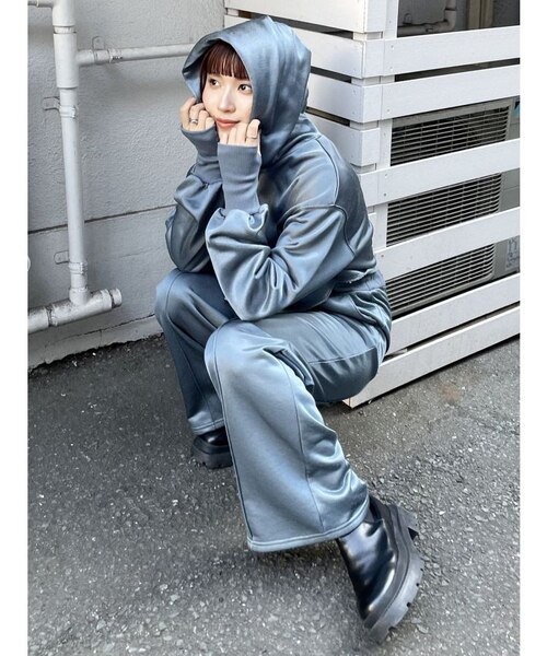 シャイニーカットワイドパンツ｜マークスタイラーアウトレットの