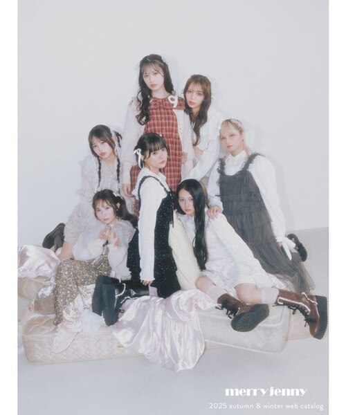 コルセットベロアフレアミニワンピース｜マークスタイラー