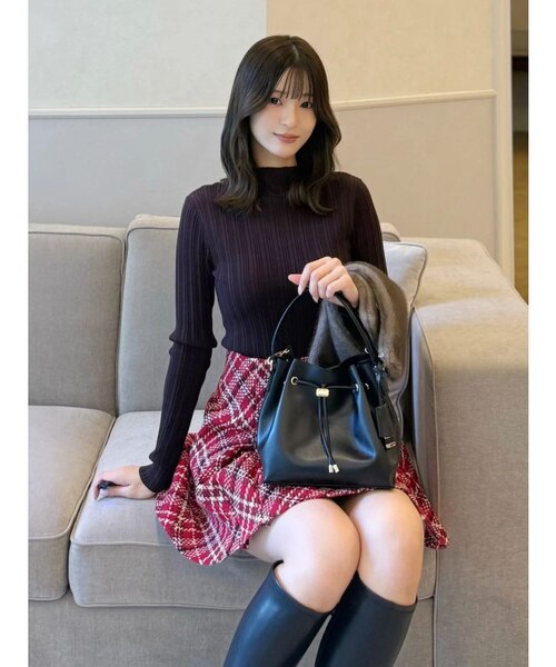 美品　DIESELAR CLUB　リアルファー　定価半額以下　新品タグ付　ファー 美品 DIESELAR CLUB リアルファー 定価半額以下 新品タグ付 ファー