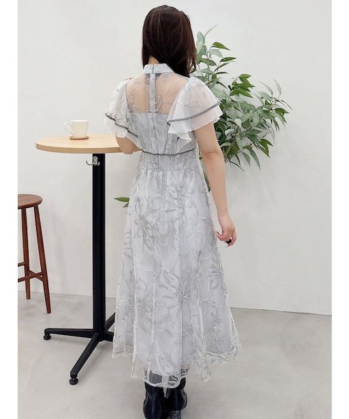 エンブロイダリーラッフルワンピース｜マークスタイラーアウトレットの