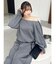 【吉田朱里】タックスリーブオフショルスウェット ※BLACK WEB限定カラー