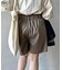 ギャザーウエスト合皮ショートパンツ