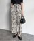 総柄プリーツイージーパンツ