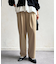 カットタックテーパードパンツ