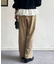 カットタックテーパードパンツ