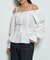 【WHO'S WHO gallery】2WAYオフショルダーパフスリーブブラウス