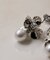 【ear PAPILLONNER】ポンポンフラワーピアス