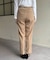 テーパードパンツ