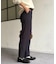 テーパードパンツ