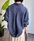 【襟付きなのにカジュアルに着れる】ポケット切替ピーチスキンシャツ