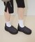 大人の日常にも寄り添う厚底スリッポン
