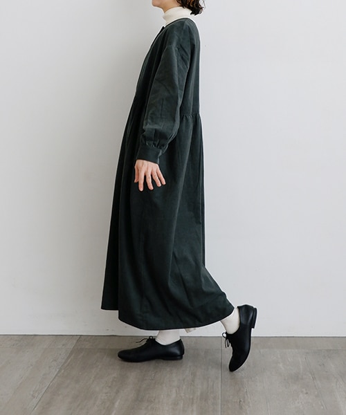 オオカミとハリネズミのエクリュ“秋冬”｜タンデイ パレードの