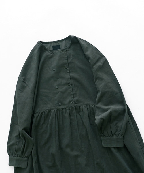 オオカミとハリネズミのエクリュ“秋冬”｜タンデイ パレードの