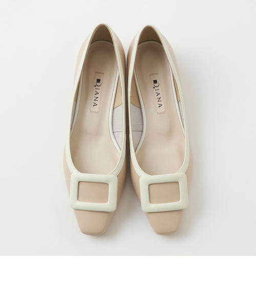 DIANA お仕事シーンでも活躍！美人顔フラットパンプス お仕事シーンでも活躍！美人顔フラットパンプス｜ダイアナの