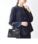 SHIPS any:〈手洗い可能〉ジャカード ノーカラー ペプラム ジャケット［NAVY BLUE］