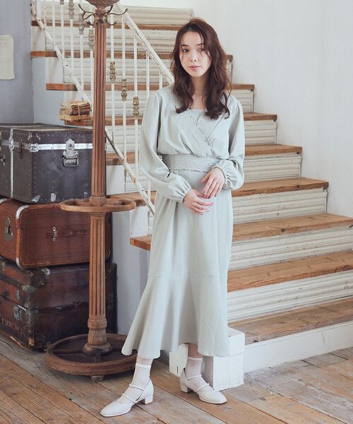 アトリエggノエルかキャミワンピース新品 セール】レースアシンメトリーキャミワンピース（ワンピース