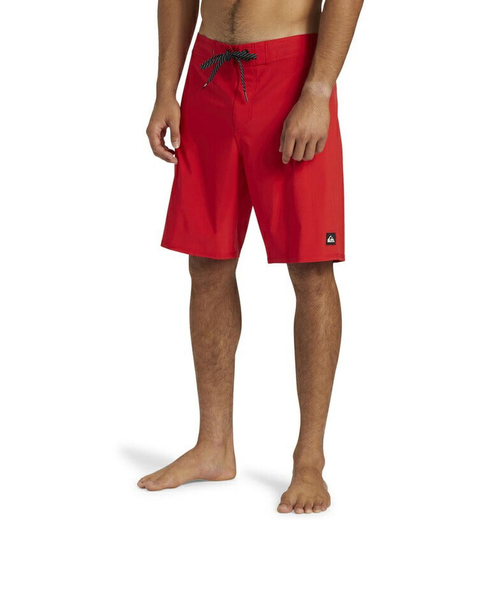 Quiksilver クイックシルバー　ボードショーツレッド チェック柄水着 QUIKSILVER/クイックシルバー ボードショーツ/水着/サーフパンツ