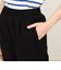 コットンナイロンストレッチ フロントタックテーパードパンツ
