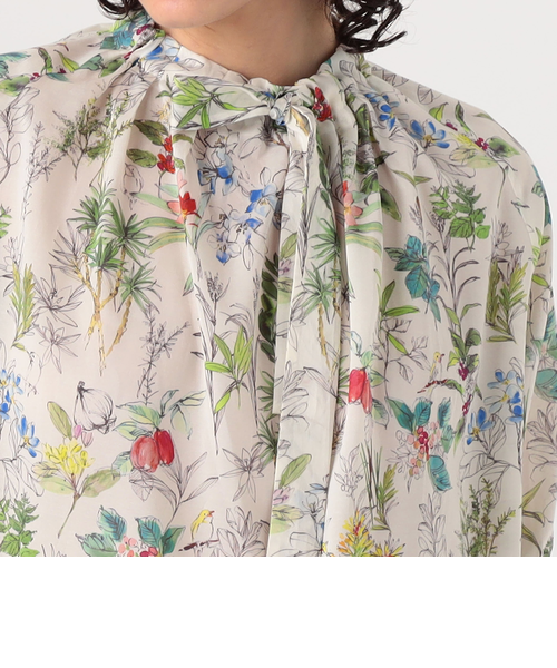 【新品未使用】バードプリントギャザーボウタイブラウス　トゥモローランド カリビアンバードプリント ギャザーボウタイブラウス | maison