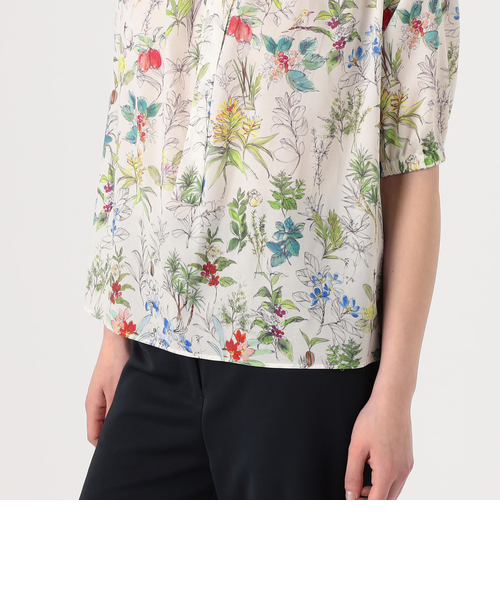 【新品未使用】バードプリントギャザーボウタイブラウス　トゥモローランド カリビアンバードプリント ギャザーボウタイブラウス | maison