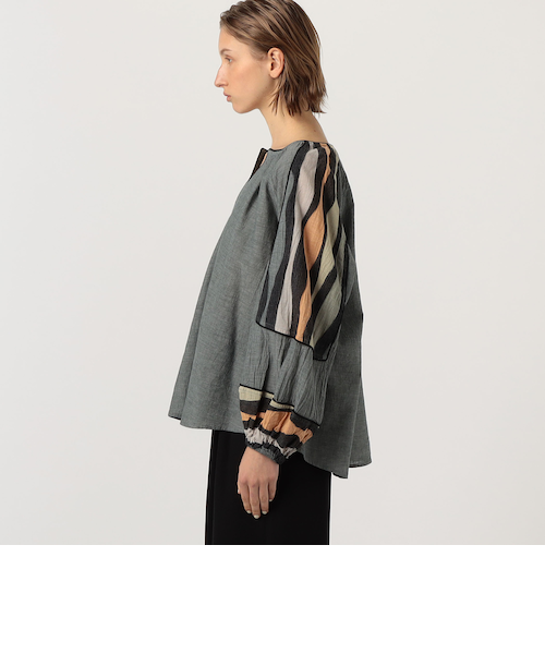 Devotion TWINS SERENE Vネックブラウス｜トゥモロ－ランドの