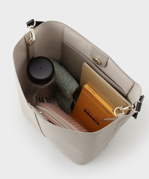 合皮】ワンショルダーミドルバッグ｜ワールドアウトレットの