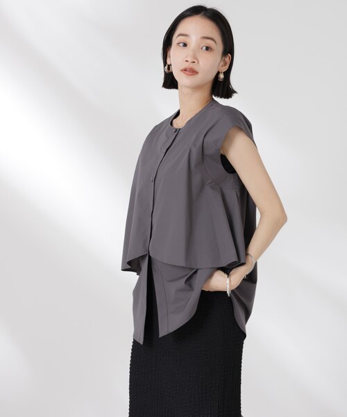 フロントフレアケープカラーノースリーブシャツ｜ナノ_ユニバースの