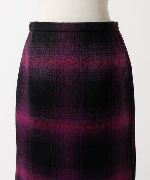 【極美品】ヌメロベントゥーノ　チェック　タイトスカート　40サイズ N°21（ヌメロヴェントゥーノ） 「N21 numero ventuno」 チェック柄