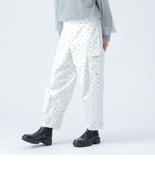 【新品】MSGMロゴ入り花柄カーゴパンツ　ベージュ 新品】MSGMロゴ入り花柄カーゴパンツ ベージュ パンツ | MSG