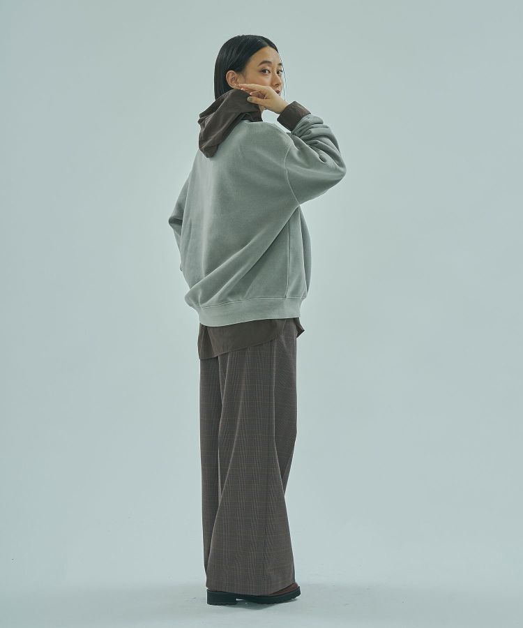 STENCIL GRAPHIC PULLOVER