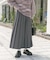 プリーツロングスカート