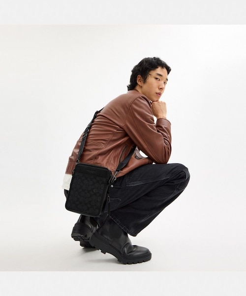 公式】サリバン クロスボディ・シグネチャー キャンバス｜コーチ