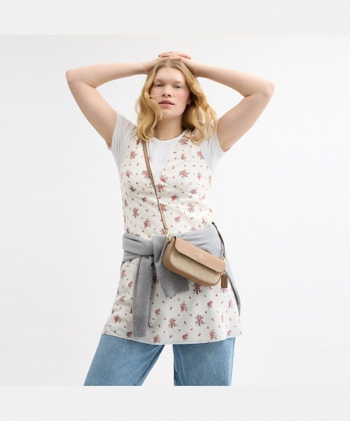 COACH ヘイリー フラップ バッグ シグネチャー キャンバス 公式】コーチアウトレット | ヘイリー フラップ バッグ