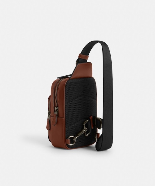 コーチ × ピーナッツ＊スヌーピー レーサー スリングパック COACH OUTLET｜【COACH X PEANUTS】レーサー スリング パック