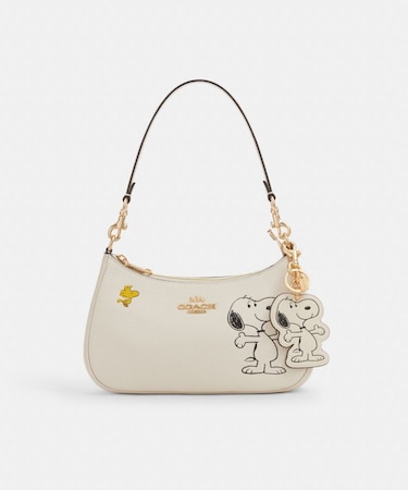 COACH X PEANUTS】スヌーピー バッグ チャーム｜コーチ アウトレットの 