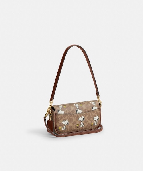 COACH X PEANUTS】ヘイリー フラップ バッグ・シグネチャー COACH X PEANUTS】ヘイリー フラップ バッグ・シグネチャー