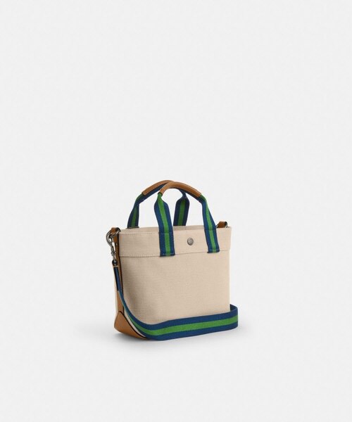すぐ届く COACH リラックスド コラージュ フーディー クリーム 公式】COACH – コーチ | リラックスド コラージュ フーディー